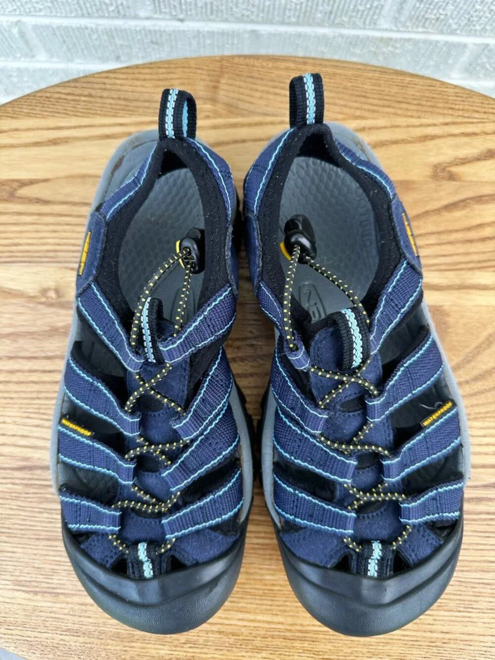 KEEN Men's Newport H2 Closed Toe Water Sandal Size 7 VERY GOOD